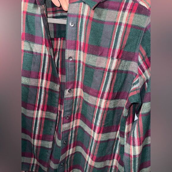 Woolrich Women’s Cotton Plaid Button Down Long sleeve Shirt Size L EUC Holiday - Picture 2 of 8